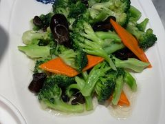 -小菜园新徽菜(宜兴八佰伴店)