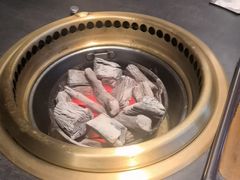-铭牛烧肉·和牛海鲜自助(高新月牙湖店)