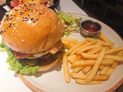 烧烤汉堡-阿妮叶李(光谷世界城店)