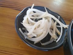 -丽虹云南过桥米线(兴工街店)