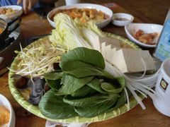 蔬菜拼盘-喇喇排骨火锅·传统韩式脊骨汤(望京西园总店)