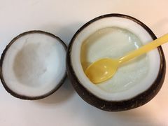 -志龙皇冠吃货椰子铺