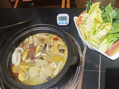 -野菌皇海景野生菌火锅(滨海大道店)