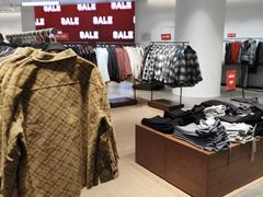 -URBAN REVIVO(上海中庚漫游城店)