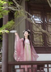 -梦回汉唐汉服旗袍体验馆(拙政园店)