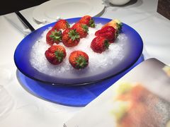冰镇草莓-四季民福烤鸭店(前门廊房二条店)