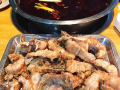 炸过的鱼摆摆-肖肖酸萝卜鱼火锅(总店)