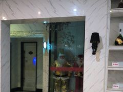 -皇马纯KTV·量贩·聚会(民治店)