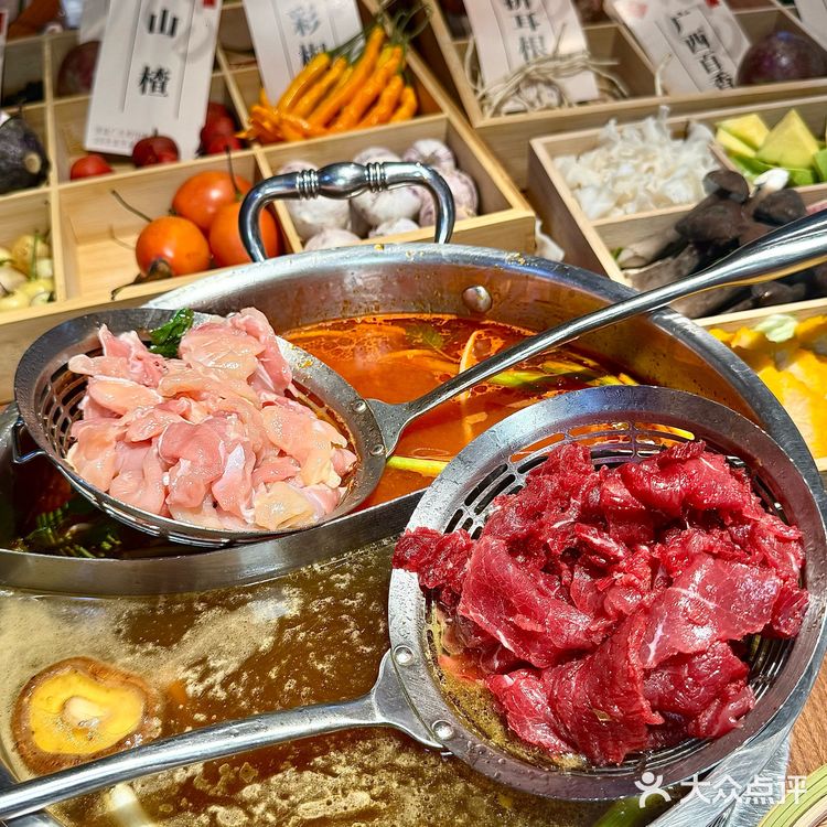 这锅菌汤鸡鲜到我连喝三碗！爱了云南风味！