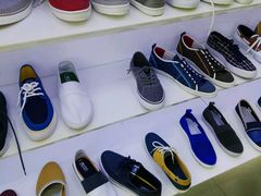 -LACOSTE(百联奥特莱斯广场店)