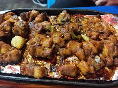 东镇老味道烤鸡块-老东镇啤酒屋海鲜加工·蒸汽海鲜·海鲜烧烤(台东店)