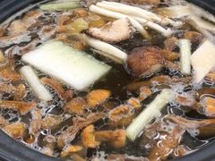 -牛知府云南菌汤鲜牛肉火锅(肖家湾店)