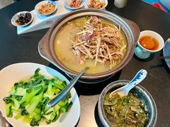 -凤凰湘语·平价海鲜餐厅(浦东旗舰店)
