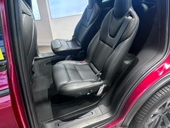-TESLA 特斯拉(上海太古汇体验店)