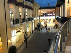 -王府井奥莱临潼小镇(临潼店)
