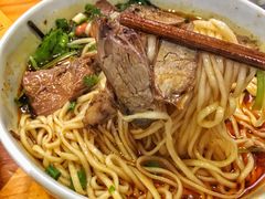 台灯牛肉面-车沾巷·重庆老味豌杂面
