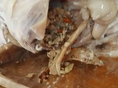 满满一肚子的料-阿侬盐焗鸡(清澜店)