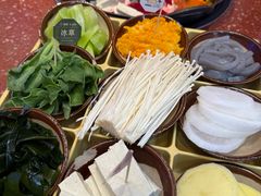 -赵美丽·重庆社区火锅·直营店(火车东站·中豪国际店)