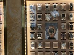 -亨得利名表服务中心(上海湾店)