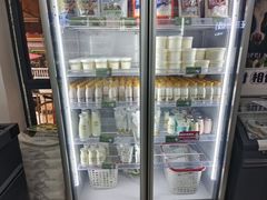 -正飞鲜奶(吐鲁番路店)