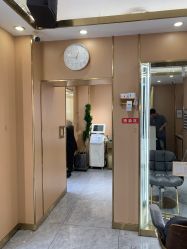 -一東造型烫发染发
