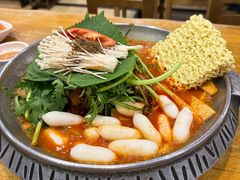 -喇喇排骨火锅·传统韩式脊骨汤(望京西园总店)