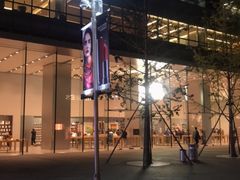 -Apple零售店(华贸购物中心店)