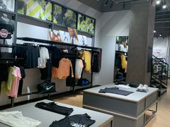 -NIKE佛山胜利换季优惠店