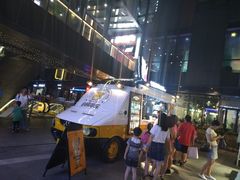 -江燕路万科里