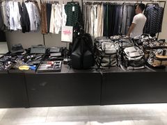 -URBAN REVIVO(七宝领展广场店)
