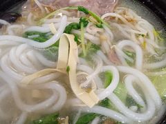 -丽虹云南过桥米线(兴工街店)