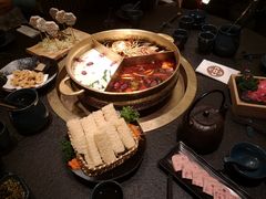 -湊湊火锅·茶憩(打浦桥日月光店)