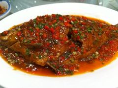 葱烧武昌鱼-亢龙太子酒轩(东湖店)