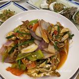 是二十三年老字号海鲜店。做了很多攻略