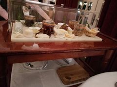 -La Villa French Restaurant