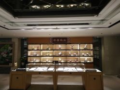 -北京七彩云南翡翠珠宝旗舰店(月坛店)