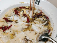 -渔语鱼酸菜鱼新川菜(来福士店)