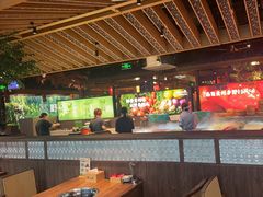 -野山舂·贵州现舂酸汤火锅(鸿通城店)