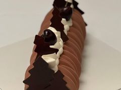 -VERIE BAKEHOUSE