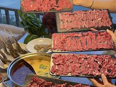 手切顶级牛肋骨肉-鲜入围煮花胶鸡海鲜火锅