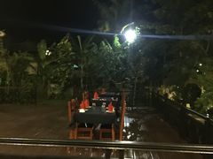 -Neary Khmer Restaurant