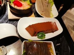 -热火朝天鲜切牛肉火锅(南强街巷店)