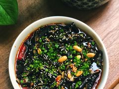 麻辣乌鸡脚-渝半城经典川粤菜(重庆天地店)
