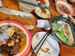 -爆炸头阿姨小四川正宗川味小吃(无任何分店)