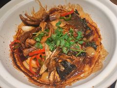 凤爪焗鱼头-周家二小姐的菜(西津渡店)