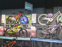 -迪卡侬(西三旗店)