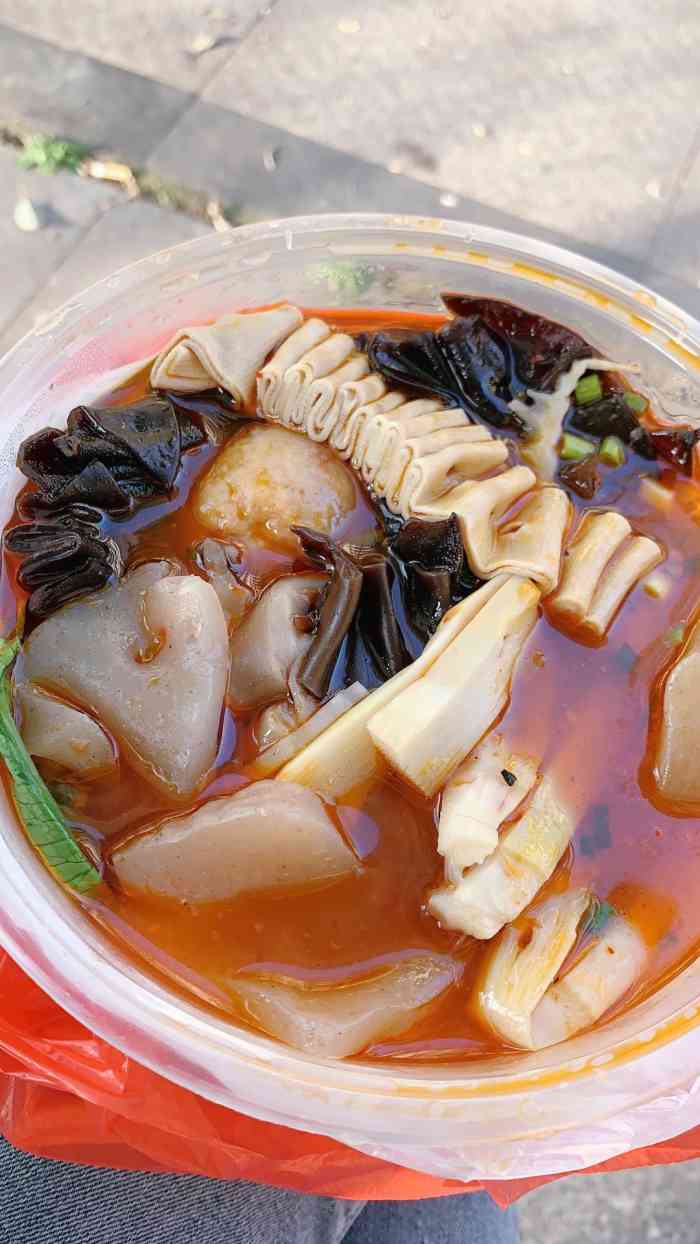 沙市女人街麻辣烫-"来潜江出差晚上寻食误打误撞开单这个店子 .