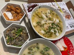 -渔语鱼酸菜鱼新川菜(来福士店)