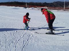 -荣盛康旅野三坡滑雪场
