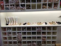 -上海路易十四芭蕾良品舞蹈用品店(美丽华商务中心店)
